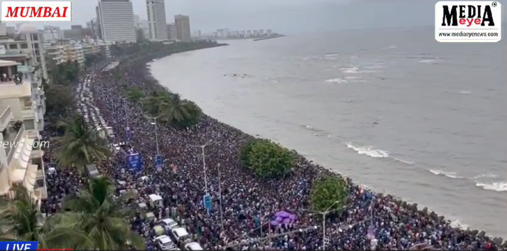 Indian cricket team fans celebrate ICC T20 CWC 2024 victory at Nariman Point.