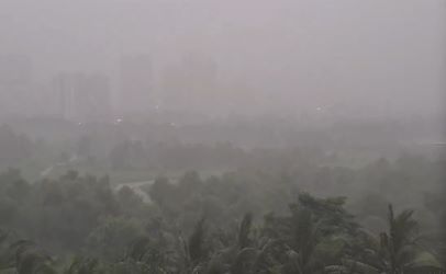 Rains lash Mumbai