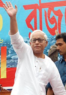 Former West BEngal Chief Minister Buddhadeb Bhattachrya at a rally in Bengal. File photo