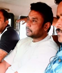 Murder accused Kannad Actor Darshan being taken in police van