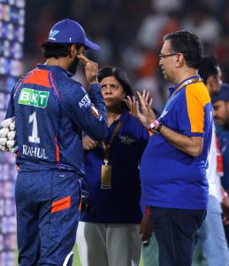 Hyderabad: Lucknow Super Giants' captain KL Rahul in conversation with Lucknow Super Giants' owner Sanjiv Goenka after the IPL match between Sunrisers Hyderabad and Lucknow Super Giants at Rajiv Gandhi International Stadium, in Hyderabad, Wednesday, May 08, 2024.(IANS/Suresh Kumar)