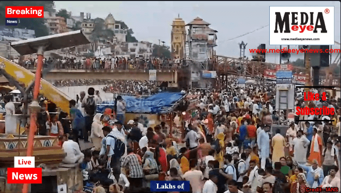 Lakhs of Devotees at Har Ki Pauri on Somvati Amavasya