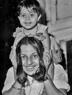 Baby Kajol with Mom Tanuja