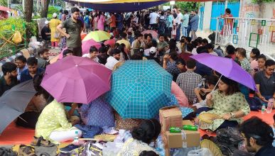 Kolkata: West Bengal Junior Doctors Front participates in a sit-in protest following their rally near Swasthya Bhawan, addressing the rape and murder case at RG Kar Medical College in Salt Lake, Kolkata on Wednesday September 11, 2024. (Photo: IANS/Kuntal Chakrabarty)