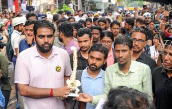 Kolkata: Protesting junior doctors march towards Lalbazar, Kolkata Police (KP) Headquarters demanding the resignation of Kolkata Police Commissioner Vineet Goyal over the rape and murder of resident doctor at RG Kar Medical College and Hospital in Kolkata on Tuesday, September 03, 2024.(Photo: IANS/Kuntal Chakrabarty)