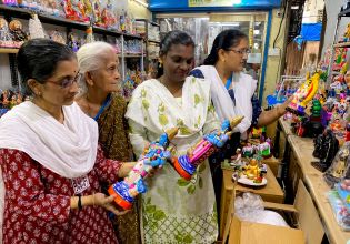 navratri, matunga, Golu, South Indians, Women, Shopping