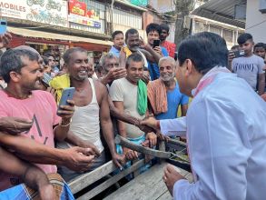 Sarbanand Sonowal, Union Minister, Dibrugarh, Assam, Labourers, Breakfast